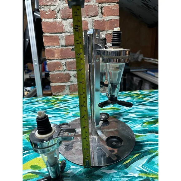 3 Bottle Revolving Liquor Dispenser - Picture 2 of 6